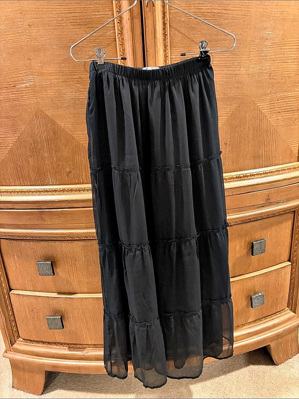 Hollister Tiered Maxi Skirt in Black Size Small New